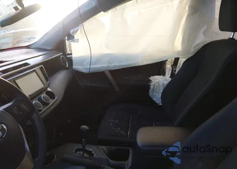 2015 Toyota Rav4 Le z USA, uszkodzony, nr VIN JTMBFREV2FD145865